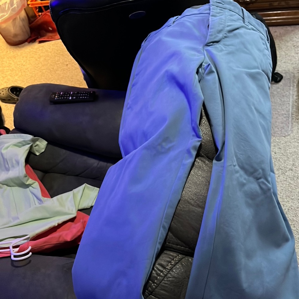 Izod saltwater casual pants